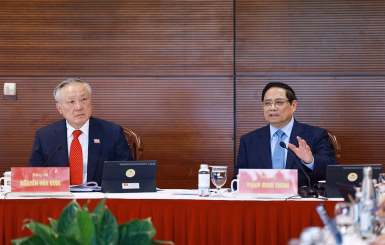 Ủy viên Bộ Chính trị, Thủ tướng Chính phủ Phạm Minh Chính phát biểu trong buổi thảo luận tại Đoàn. (Ảnh: TTXVN)