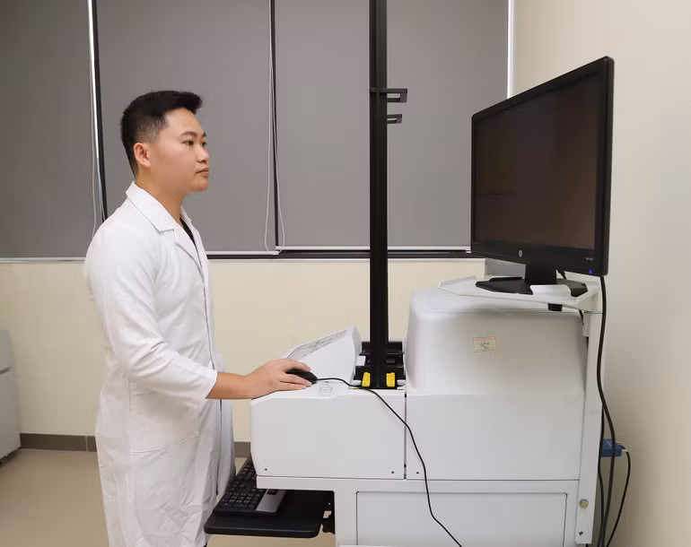 Hoạt động nghiên cứu tại Viện Khoa học và Kỹ thuật hạt nhân.