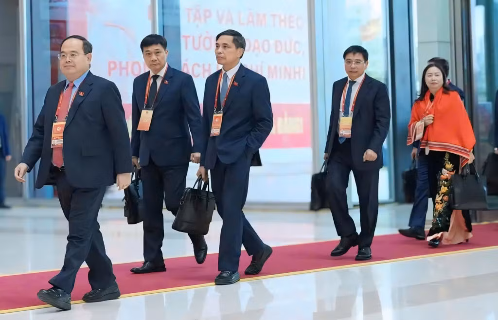 Đồng chí Quản Minh Cường, Ủy viên Ban Chấp hành Trung ương Đảng, Bí thư Tỉnh ủy, Trưởng Đoàn ĐBQH tỉnh, Trưởng Đoàn đại biểu Đảng bộ tỉnh Quảng Ninh cùng các đại biểu của tỉnh đến dự bế mạc Đại hội.