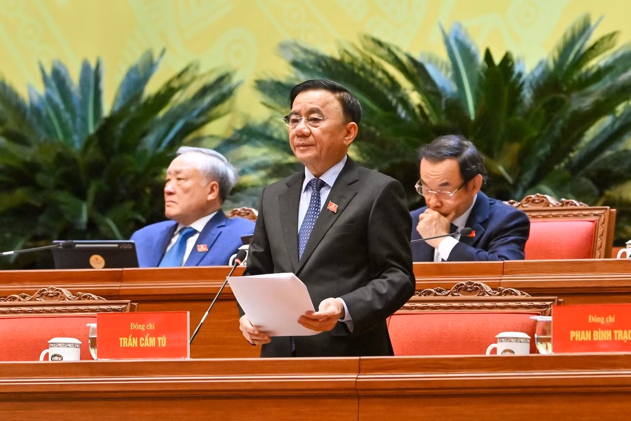 Đồng chí Trần Cẩm Tú, Ủy viên Bộ Chính trị, Thường trực Ban Bí thư điều hành phiên thảo luận.