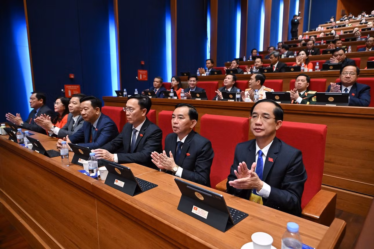 Đại biểu dự buổi tham luận tại Đại hội.