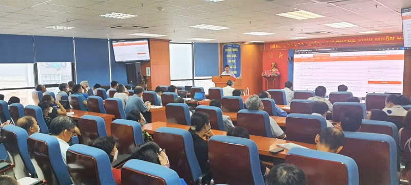 TP Hạ Long tập huấn, hướng dẫn triển khai số hóa hồ sơ, chữ ký số trong giải quyết TTHC cho cán bộ, chuyên viên các phòng, ban, các xã, tháng 6/2022.