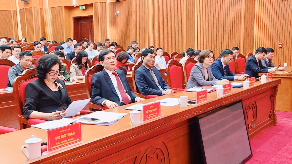 Các đại biểu dự Lễ phát động.