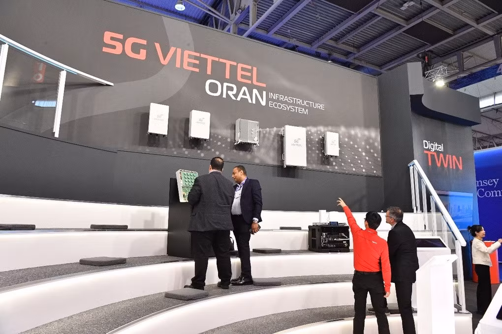 Toàn cảnh hệ sinh thái công nghệ 5G do Viettel tự chủ nghiên cứu, phát triển và sản xuất tại MWC 2024.