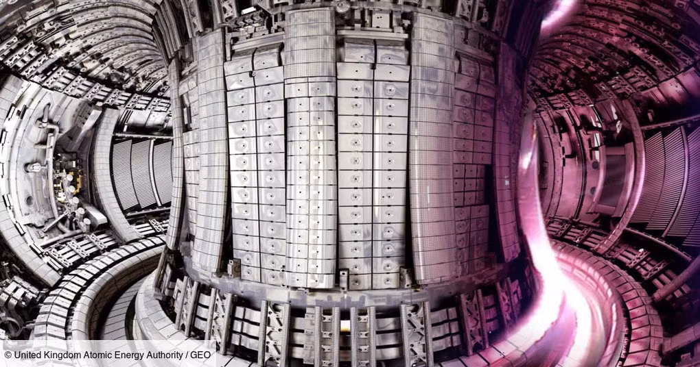 Lò tokamak dùng để giam giữ plasma cực nóng, nhằm kích hoạt phản ứng tổng hợp hạt nhân (Ảnh: GEO).