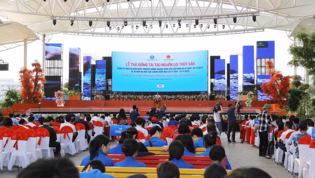 Quang cảnh buổi lễ. 