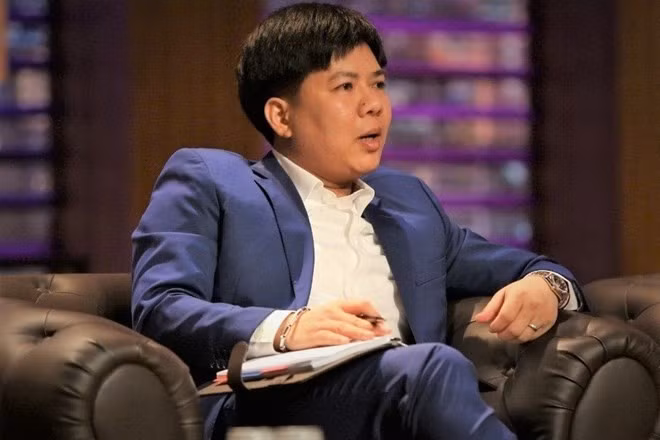Ông Thủy khi còn ngồi ghế nhà đầu tư ở "Shark Tank". Ảnh: Chụp màn hình