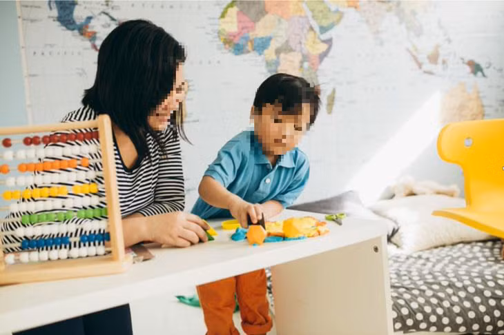 Trẻ em mắc bệnh tự kỷ đang có xu hướng gia tăng - Ảnh: HUỲNH MAI