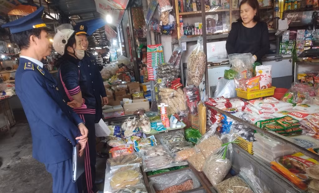 Đội QLTT số 3 tăng cường quản lý địa bàn.