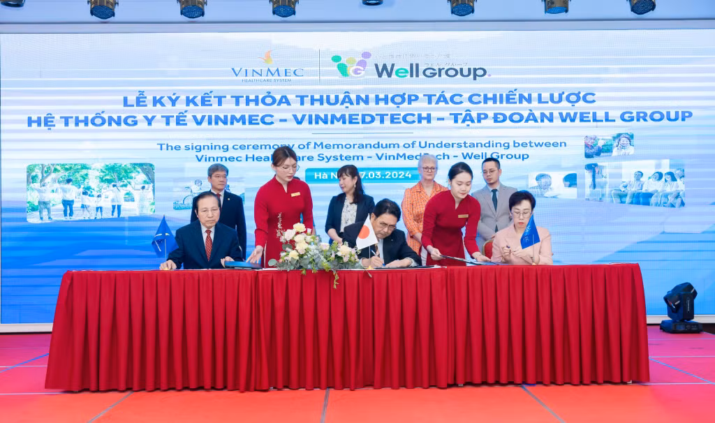 Lễ ký kết hợp tác chiến lược giữa Tập đoàn Vingroup và Tập đoàn Well Group (Nhật Bản) để phát triển mô hình Trung tâm chăm sóc sức khỏe người cao tuổi cao cấp tại Việt Nam.