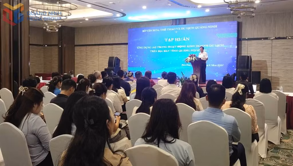 Sở Văn hoá, Thể thao và Du lịch tập huấn ứng dụng AI trong hoạt động kinh doanh du lịch cho các doanh nghiệp trên địa bàn tỉnh.