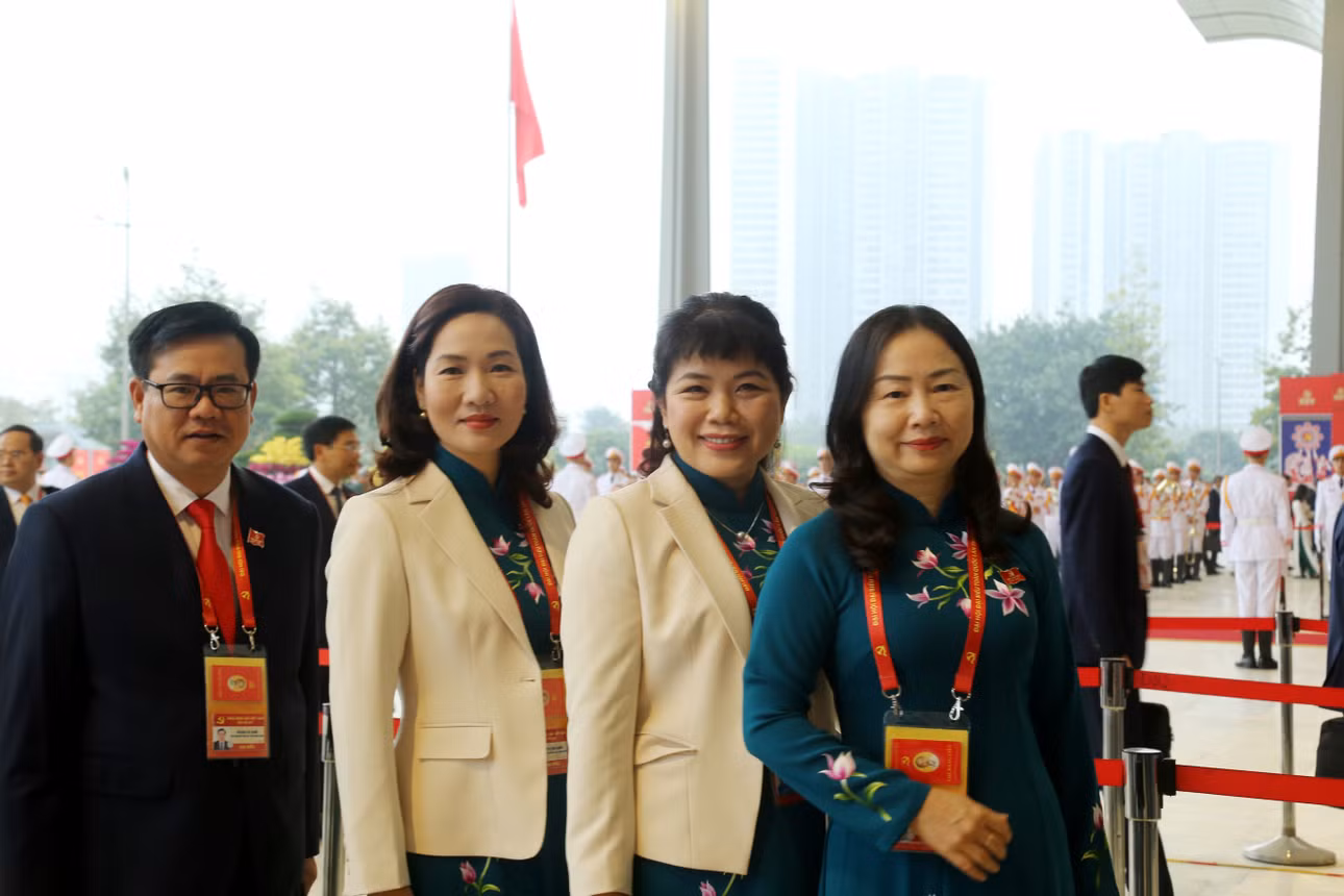 Đoàn đại biểu Đảng bộ tỉnh Quảng Ninh trước giờ khai mạc Đại hội.