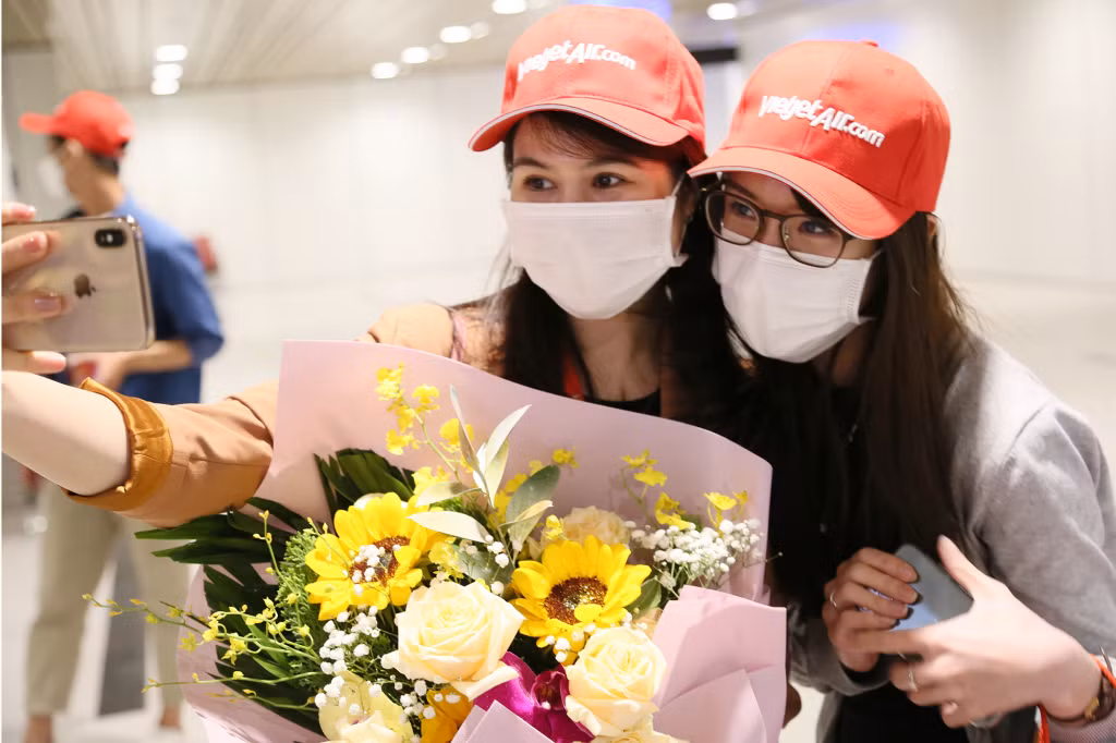Hành khách check in tại Sân bay Vân Đồn sau hành trình bay từ TP Hồ Chí Minh đến Vân Đồn.