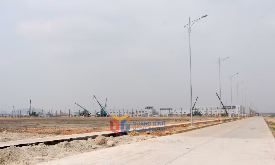 Hệ thống hạ tầng kỹ thuật KCN Sông Khoai đã và đang được đầu tư hoàn thiện. Ảnh: Mạnh Trường