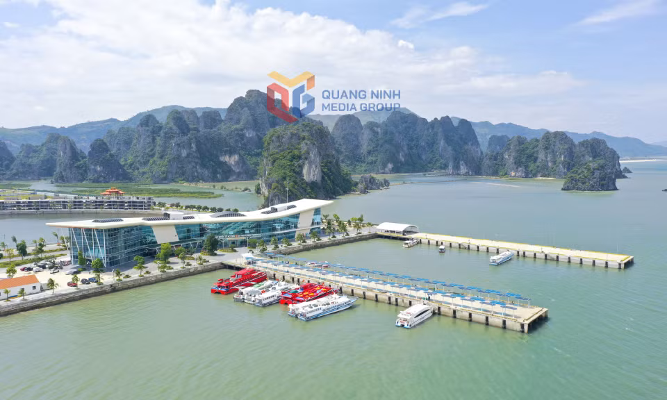 Bến cảng cao cấp Ao Tiên. Ảnh: Mạnh Trường
