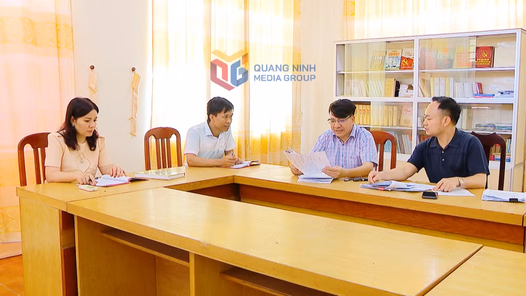  Trung tâm Chính trị huyện Vân Đồn đang rà soát việc triển khai các nhiệm vụ năm 2025.