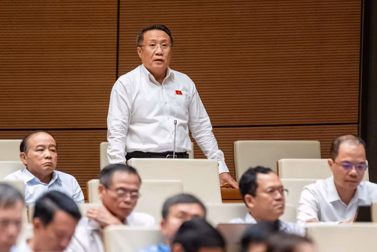 Đại biểu Hà Sỹ Đồng (Đoàn Quảng Trị). (Ảnh: DUY LINH)