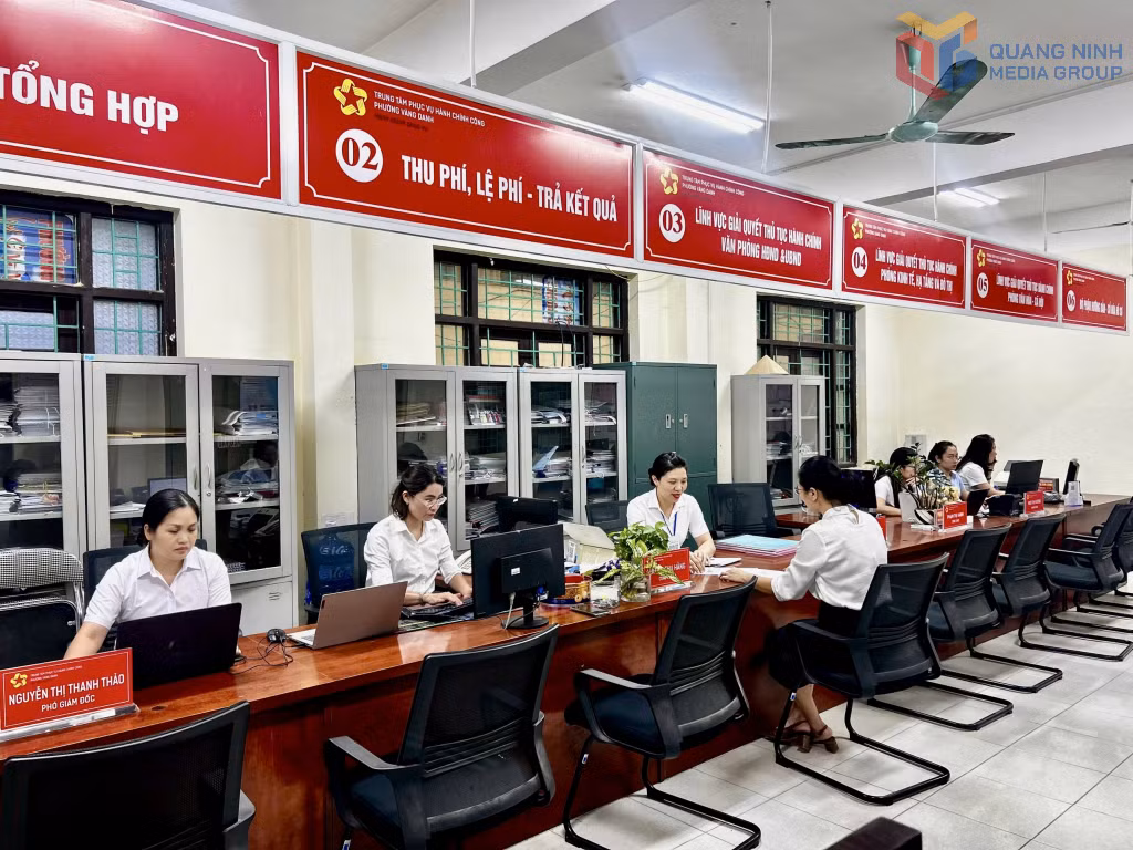 Trung tâm Phục vụ hành chính công phường Vàng Danh hoàn tất các cơ sở vật chất, trang thiết bị để tiếp nhận, giải quyết thủ tục hành chính cho người dân.