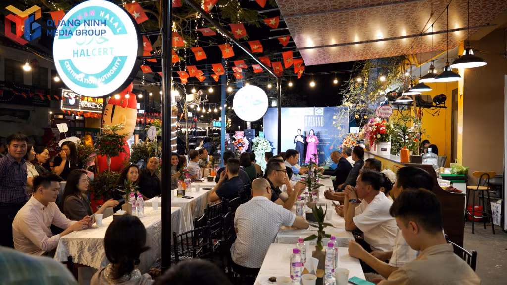 Nhà hàng NAN n KABAB là nhà hàng đạt chứng nhận Halcert đầu tiên tại Quảng Ninh.