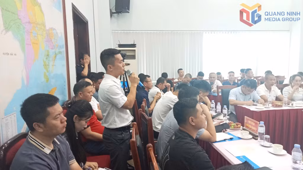 Đại diện các doanh nghiệp phát biểu ý kiến tại hội nghị