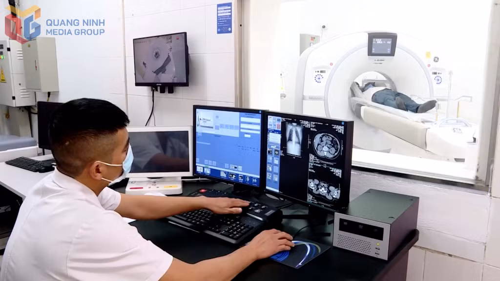 Hệ thống lưu trữ và truyền tải hình ảnh PACS, một phần quan trọng của hệ thống hồ sơ bệnh án điện tử EMR tại Bệnh viện Phổi Quảng Ninh.