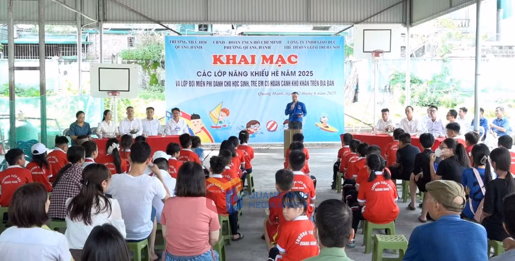 Phường Quang Hanh khai mạc các lớp năng khiếu hè năm 2025.