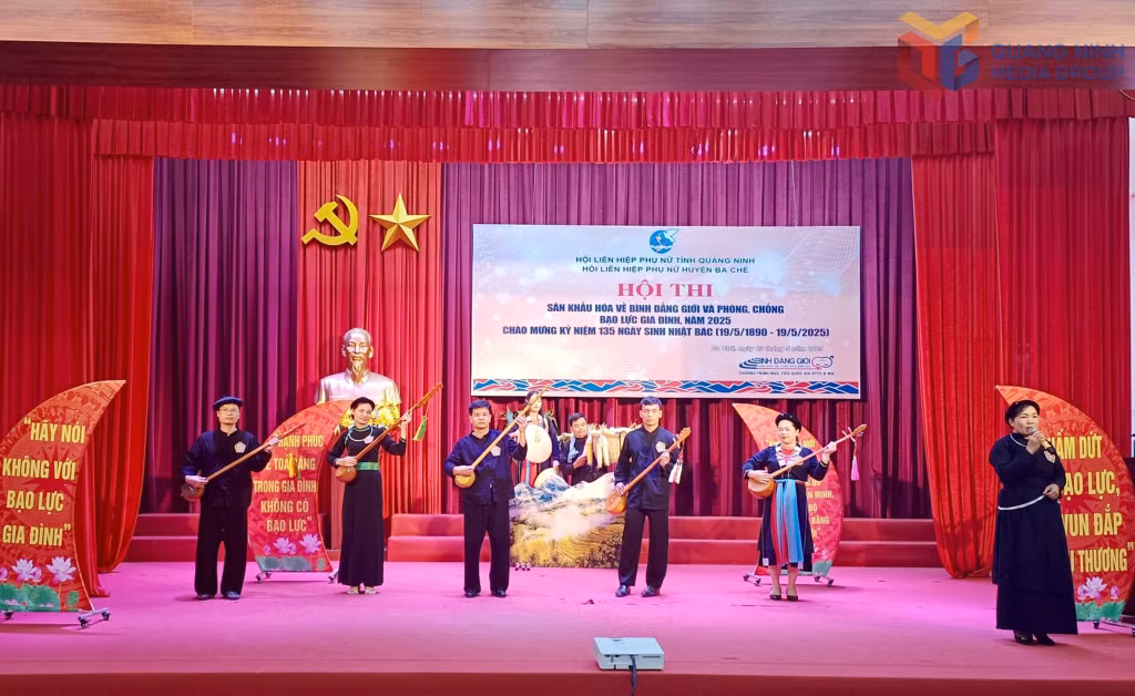 Hội thi Sân khấu hóa về bình đẳng giới, phòng chống bạo lực gia đình" năm 2025 do Hội LHPN huyện Ba Chẽ tổ chức.