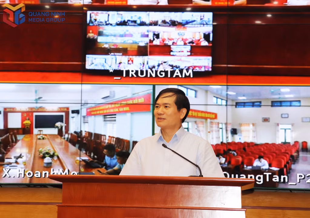 Đồng chí Vũ Quyết Tiến, Phó Bí thư Tỉnh ủy phát biểu tại buổi làm việc.