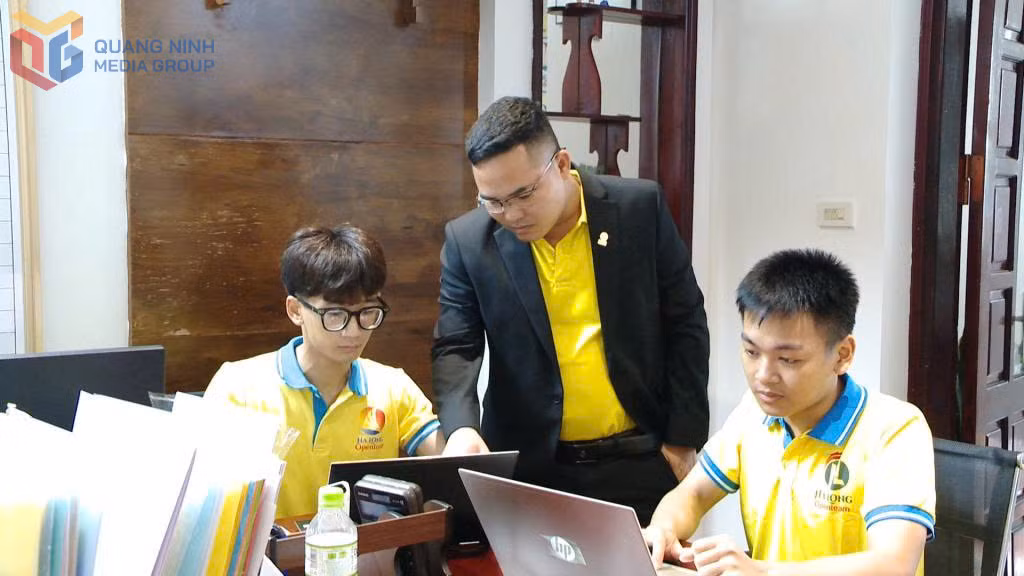 Công ty CP Du lịch mở Hạ Long (TP Hạ Long) đầu tư, đưa các phần mềm vào hoạt động quản lý, kinh doanh.