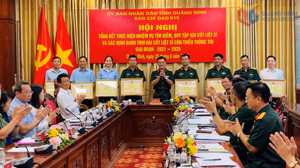 Các tập thể, cá nhân có thành tích xuất sắc trong thực hiện nhiệm vụ tìm kiếm, quy tập hài cốt liệt sĩ và xác định danh tính hài cốt liệt sĩ còn thiếu thông tin giai đoạn 2021-2025 được nhận bằng khen của Chủ tịch UBND tỉnh.