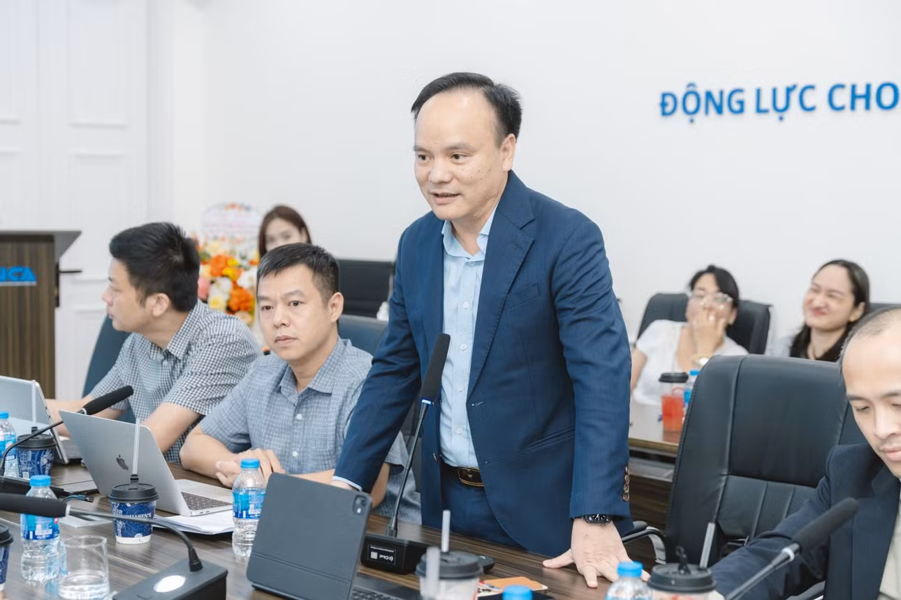 Thượng tá Lê Xuân Thuỷ, Giám đốc Trung tâm An ninh mạng quốc gia hệ thống tiêu chuẩn an ninh mạng cho hạ tầng thông tin trọng yếu.