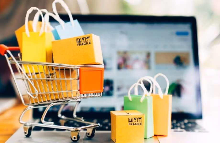 Bộ Công Thương không muốn miễn thuế hàng giá trị nhỏ nhập qua thương mại điện tử - Ảnh 1.