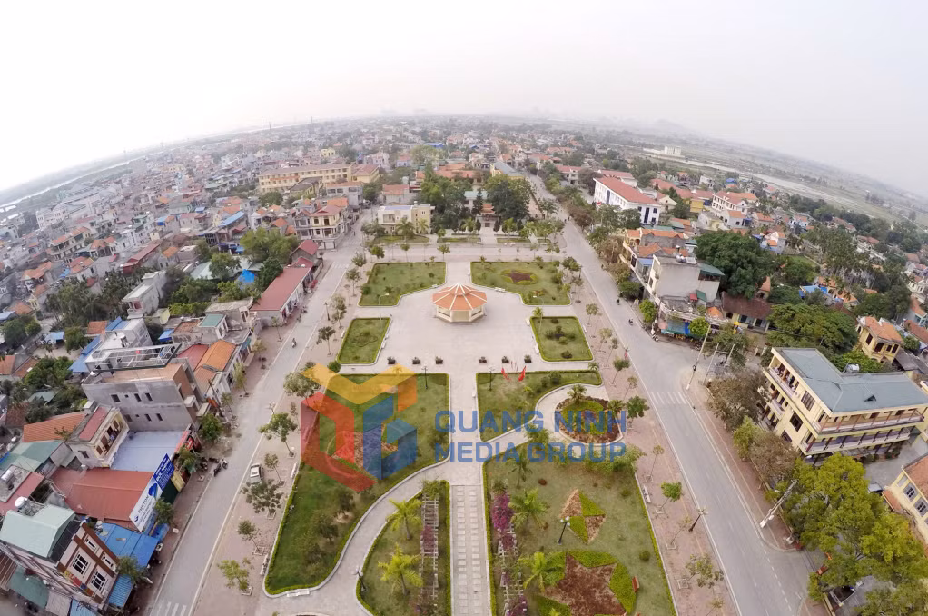 Thi xã Quảng Yên nhìn từ trên cao. Ảnh: Khánh Giang