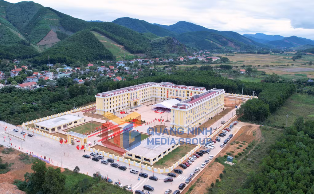 2023-10_Toàn cảnh Trường THCS&amp;THPT Quảng La (TP Hạ Long). Ảnh: Trung tâm Truyền thông tỉnh
