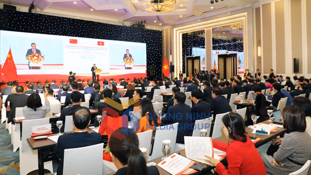 2023-11_Hội nghị hợp tác hành lang kinh tế 5 tỉnh, thành phố Việt Nam với tỉnh Vân Nam (Trung Quốc) lần thứ X- Quang cảnh hội nghị. Ảnh: Đỗ Phương