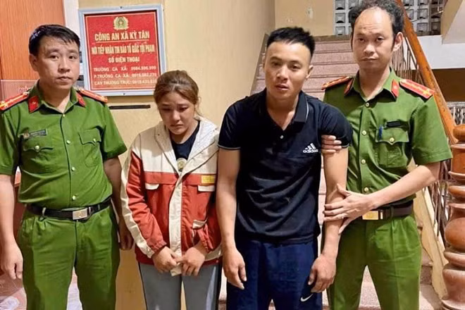Đôi nam nữ bị bắt giữ, khởi tố tội trộm cắp tài sản. Ảnh: Công an Hà Tĩnh.