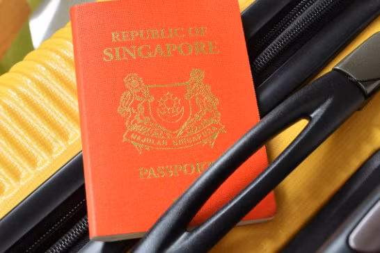 Người sở hữu hộ chiếu Singapore có thể đến 195 quốc gia mà không cần thị thực (visa)