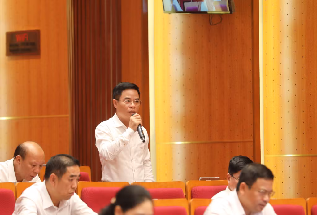 Chủ tịch UBND huyện Ba Chẽ Đỗ Mạnh Hùng giải trình làm rõ thêm môt số nội dung.