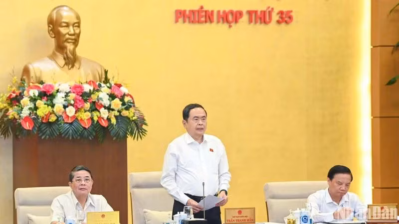 Chủ tịch Quốc hội Trần Thanh Mẫn chủ trì Phiên họp thứ 35 của Ủy ban Thường vụ Quốc hội. (Ảnh: DUY LINH)