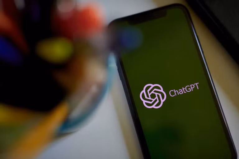 ChatGPT là sản phẩm công nghệ "làm mưa làm gió" năm 2023. (Ảnh: Bloomberg)
