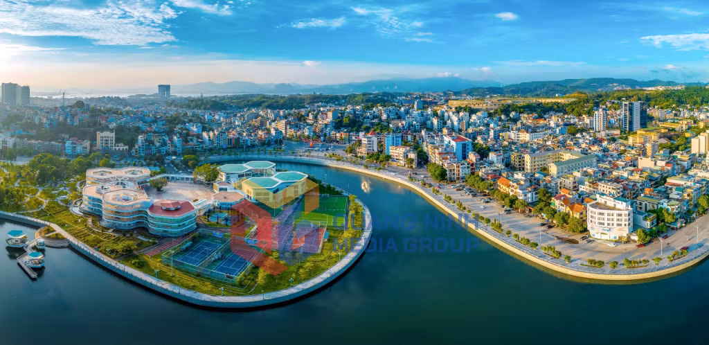 2023-12_Uốn lượn. Ảnh: Hoàng Ngọc Nghĩa