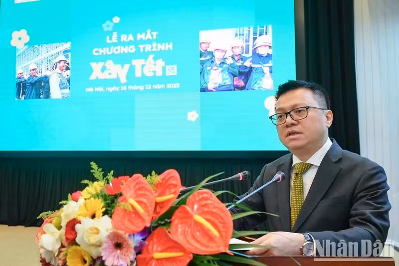 Đồng chí Lê Quốc Minh, Ủy viên Trung ương Đảng, Tổng Biên tập Báo Nhân Dân, Phó trưởng Ban Tuyên giáo Trung ương, Chủ tịch Hội Nhà báo Việt Nam phát biểu tại chương trình. (Ảnh: THÀNH ĐẠT)
