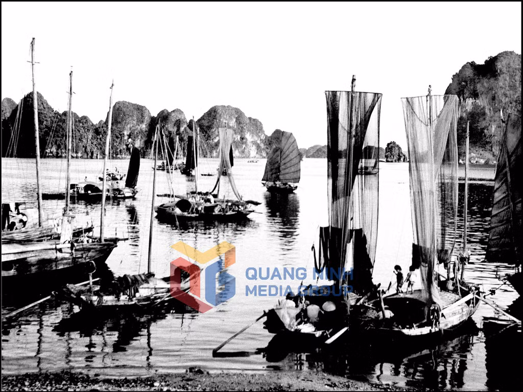 Thủy mặc Hạ Long. Ảnh: Đỗ Kha