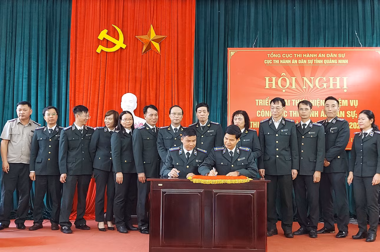 Cục THADS tỉnh phát động phong trào thi đua và tổ chức ký kết giao ước thi đua năm 2024 giữa các đơn vị thuộc Cục, tháng 12/2023.