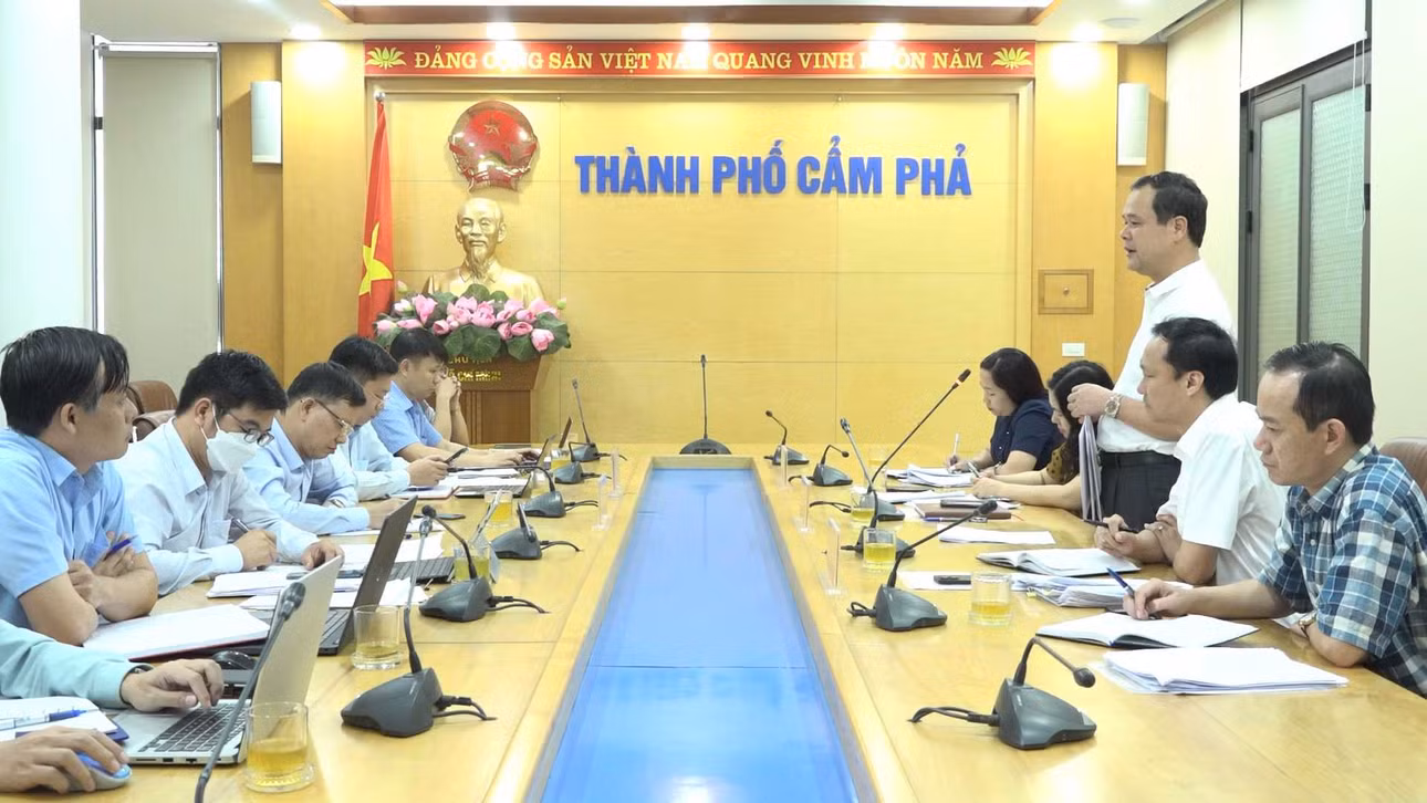 Thanh tra tỉnh làm việc với UBND TP Cẩm Phả về công tác thanh tra, giải quyết KNTC, tháng 5-2023. (Ảnh: Thanh tra tỉnh)