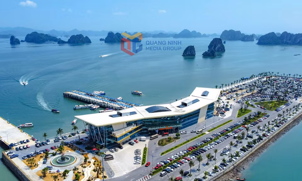 Bến cảng cao cấp Ao Tiên (KKT Vân Đồn). Ảnh: Mạnh Trường