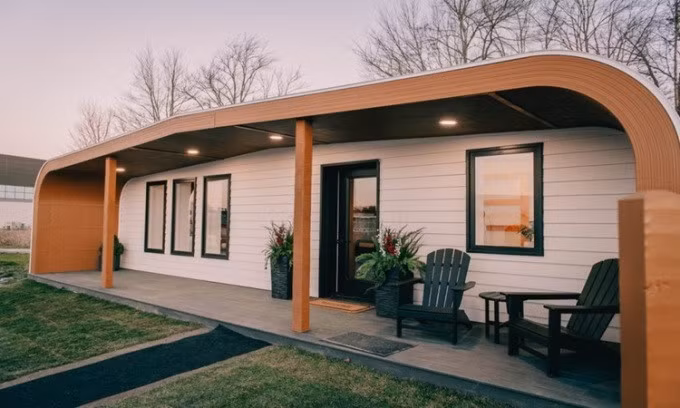 Nhà in 3D BioHome3D bằng máy in 3D lớn nhất thế giới. Ảnh: Đại học Maine
