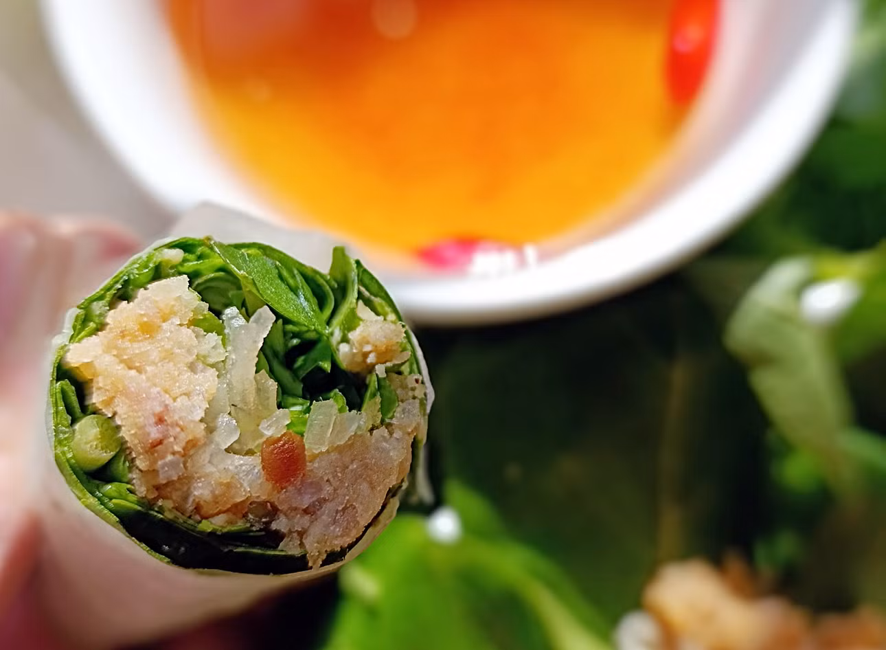 Món nem chạo gây thương nhớ cho nhiều thực khách đến với Quảng Yên.
