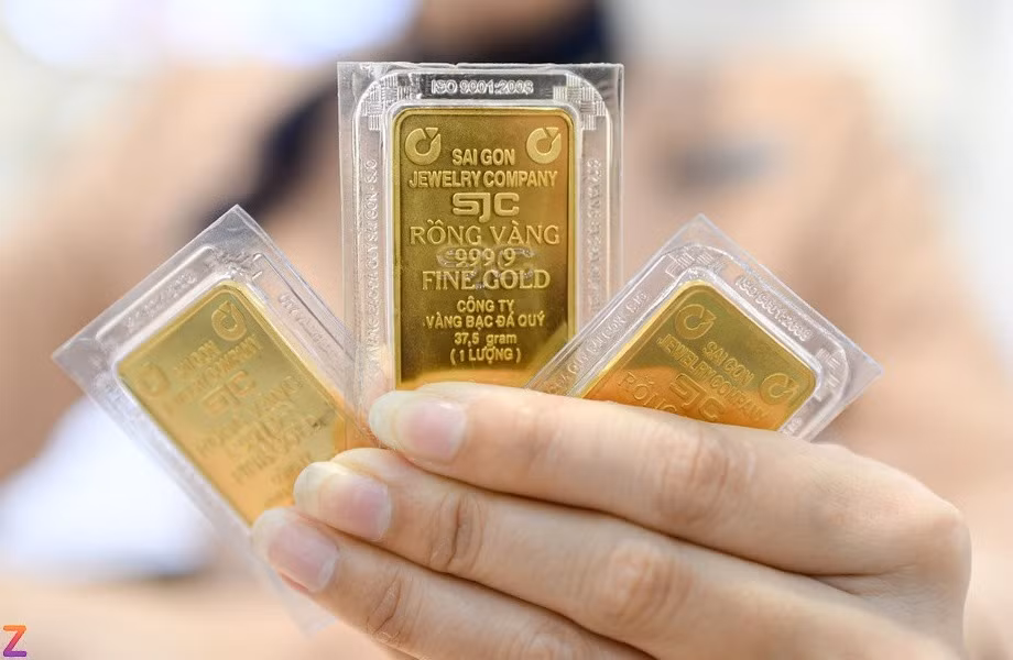 Giá vàng miếng "quay đầu" tăng mạnh trong phiên giao dịch sáng 29/4. Ảnh: Duy Hiệu.