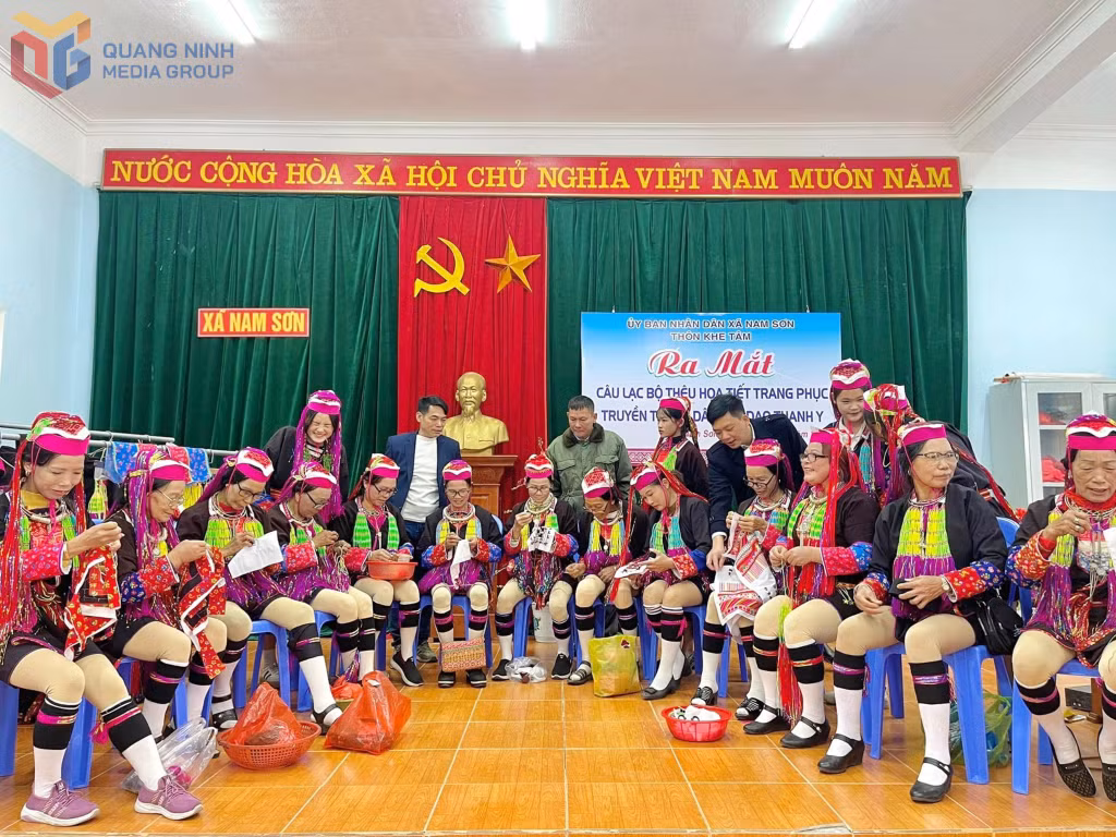 Câu lạc bộ Thêu họa tiết trang phục truyền thống dân tộc Dao Thanh Y xã Nam Sơn (huyện Ba Chẽ).